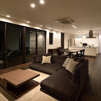 thinks  【平屋/2,600万円台/シンプルモダン】ゆっくりとした時間の流れを満喫。便利な家事動線で暮らしを楽しむ家の建築実例画像2