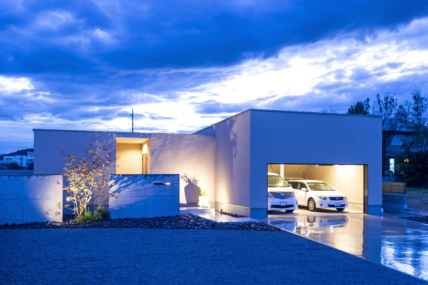 thinks  【平屋/3,500万円台/シンプルモダン】家族との時間を楽しむ。スキップフロアのあるロの字型のガレージハウスの建築実例画像10