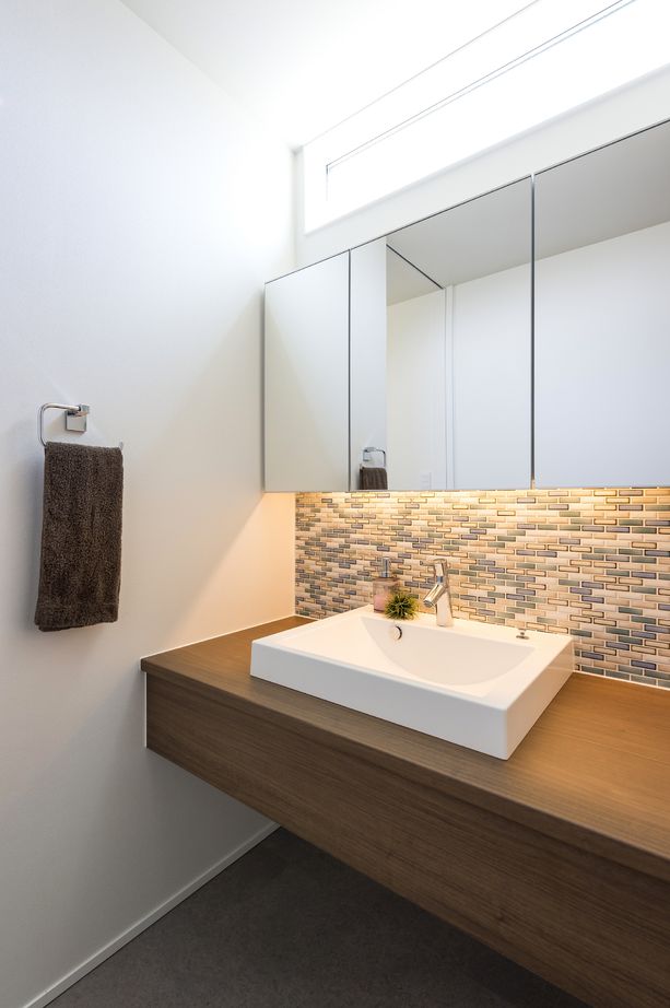 thinks  【2600万円台/シースルー階段/ウッドデッキ】家事動線と収納を考えたナチュラルインテリアの家の建築実例画像7