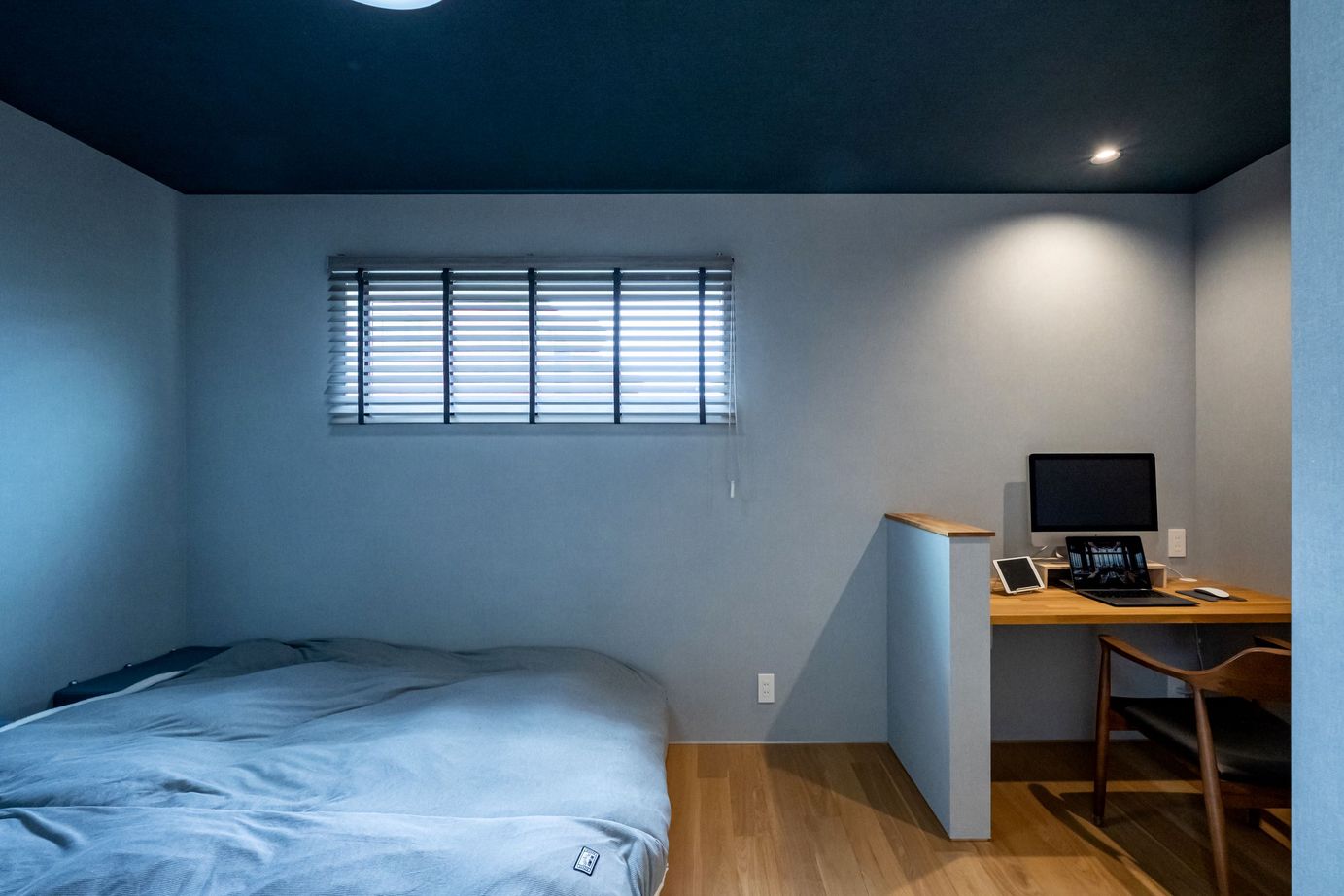 thinks  【2500万円台/平屋/中庭/ウッドデッキ】デッキを囲むコの字の家の建築実例画像7