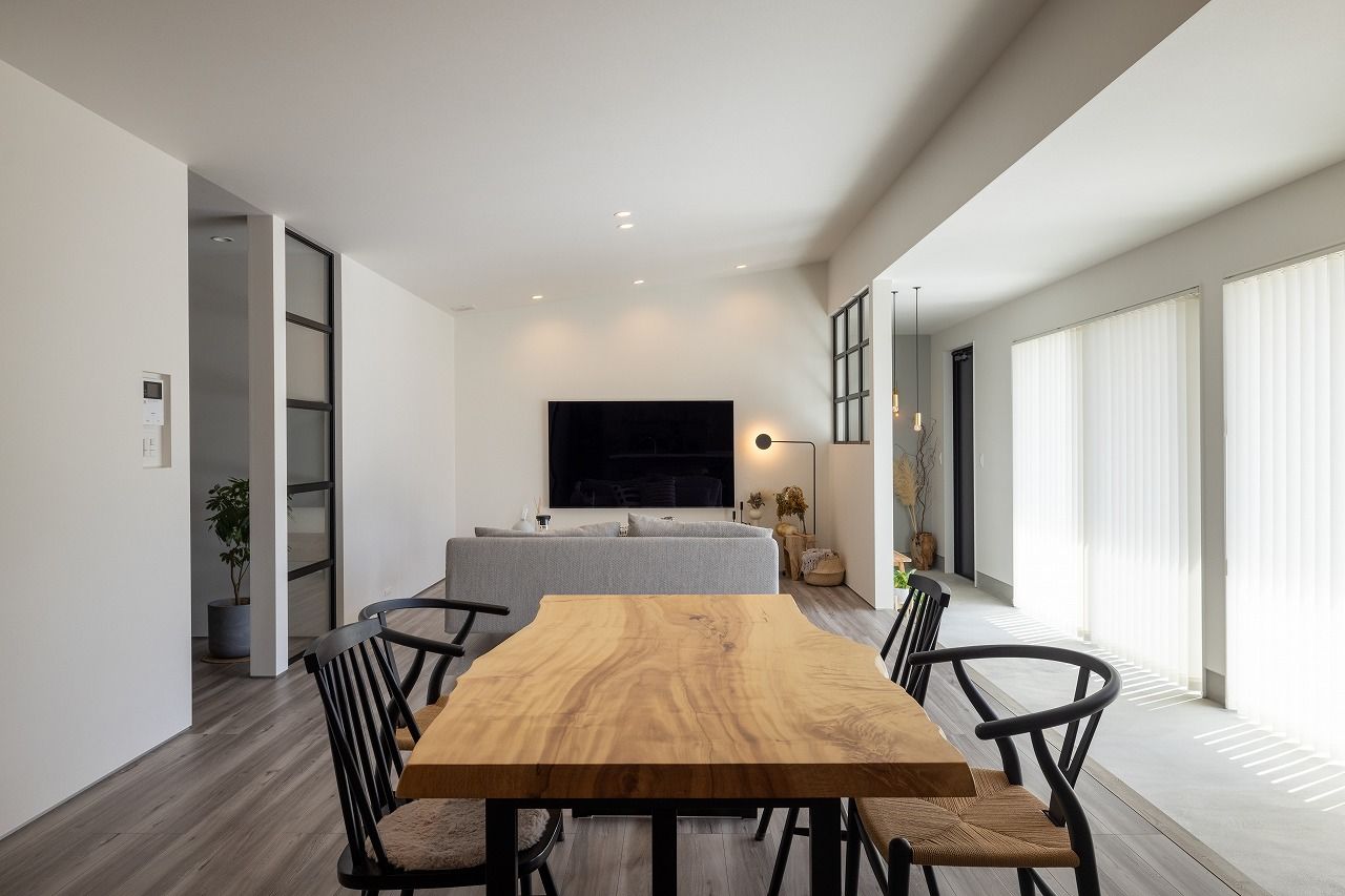 thinks  【2500～2999万円台/平屋】無駄のない快適な動線計画。夢が広がる土間リビングのある家の建築実例画像3