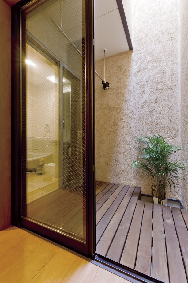 桝田工務店 【大阪市内|2000万円台|2階建て|狭小地25.6坪|間取り図有】プライベートバルコニー＆バスコートのあるお家の建築実例画像8