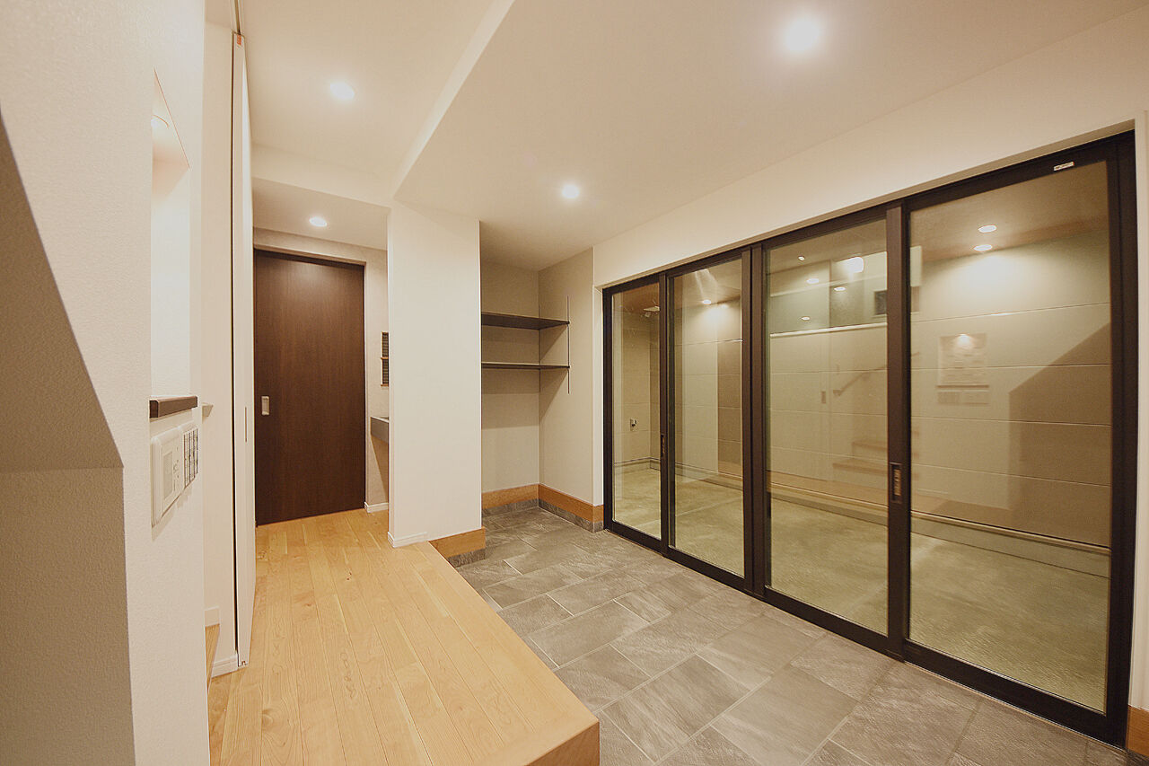 桝田工務店 【大阪市内|3000万円台|3階建て|狭小地20.3坪|間取り図有】広々LDK＆屋上の贅沢空間が魅力のガレージハウスの建築実例画像7