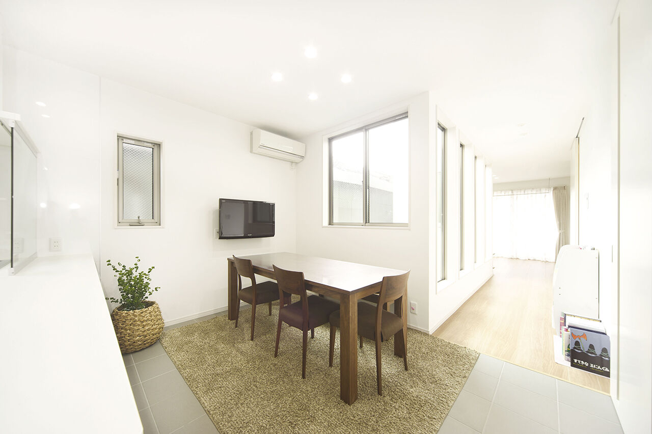 桝田工務店 【大阪市内|3階建て|2階リビング|間取り図有】中庭を中心に光と風を家中に届ける開放的な住まいの建築実例画像3