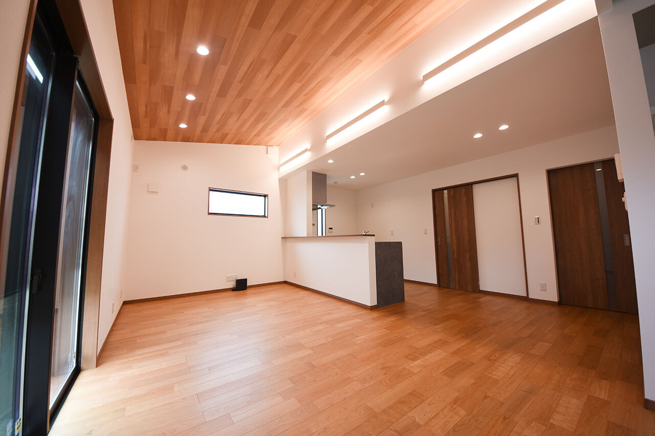 桝田工務店 【大阪市都島区|2000万円台|平屋】変形地を活かした大空間リビングでくつろげる、居心地のいい平屋の建築実例画像2