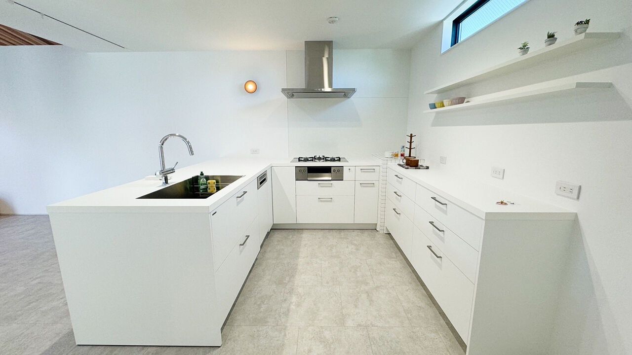 桝田工務店 【八尾市|3000万円台|2階建て|間取り図有】家族が自然と集う2階LDK。広々キッチンで毎日の料理が楽しい家の建築実例画像4