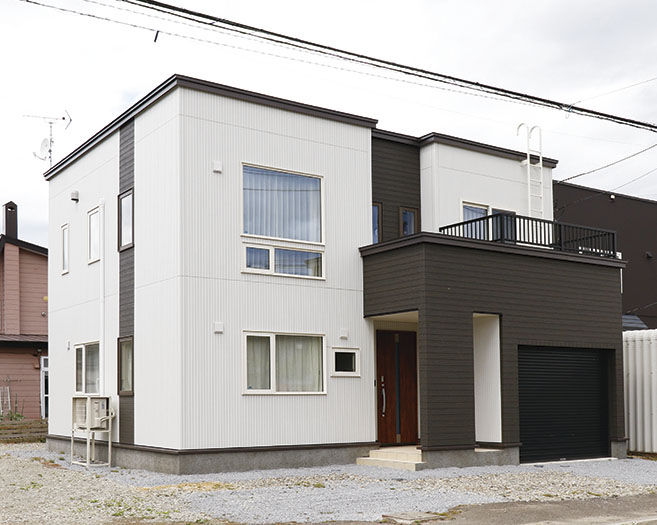 maida koumuten 【ビルトインガレージ/札幌市/3LDK/間取り】暮らす楽しさを満喫できるビルトインガレージのある家の建築実例画像7