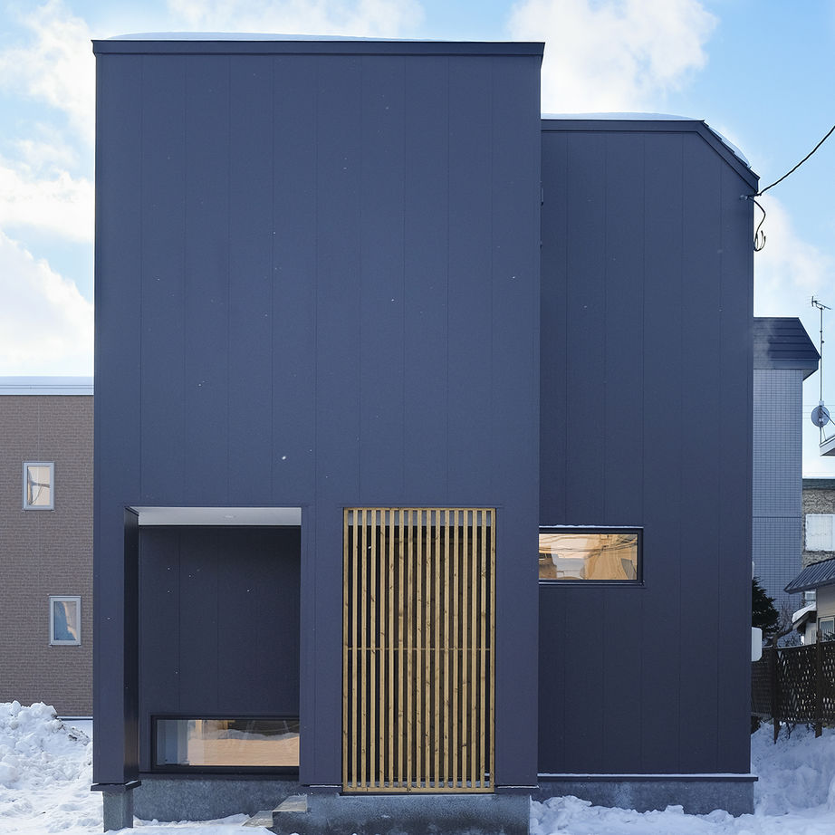 maida koumuten 【札幌市/３LDK/間取り/玄関土間/床暖房】スケルトン階段とボルダリング壁のある伸び伸び空間の建築実例画像10