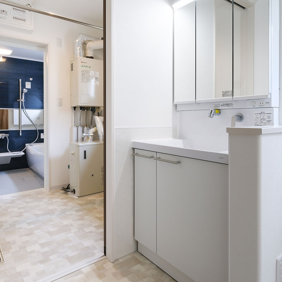 maida koumuten 【3LDK＋書斎/間取り/床暖房/夫婦+子ども2人】ネイビーブルーをアクセントカラーにしたクールな家の建築実例画像6