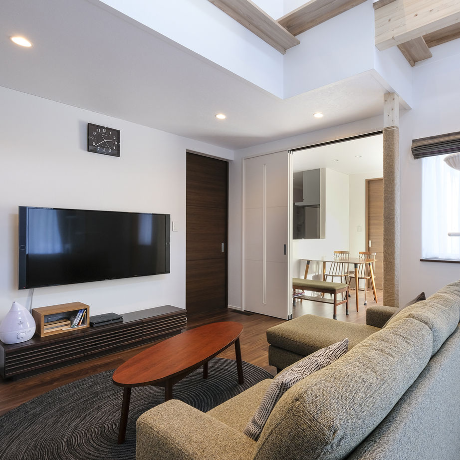 maida koumuten 【江別市/間取り/2LDK＋猫スペース3畳/吹抜け/床暖房】愛猫と暮らす吹抜けキャットウォークのある家の建築実例画像2