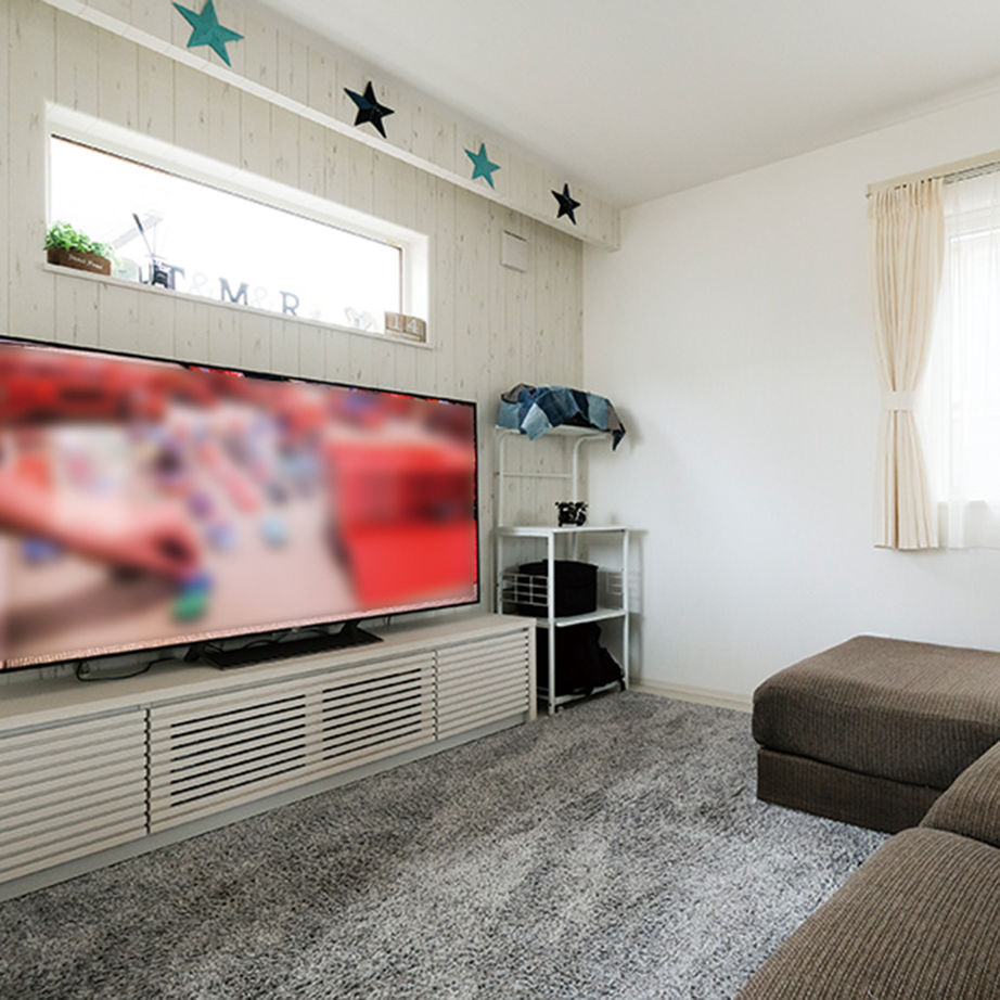 maida koumuten 【石狩市/3階建て/3LDK＋フリースペース/間取り/ビルトインガレージ】寒さ知らずの3階建て床暖房の家の建築実例画像4