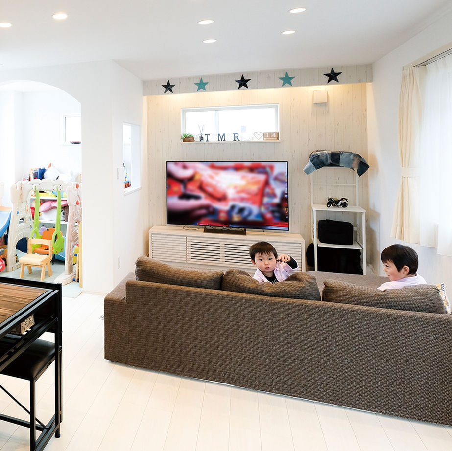 maida koumuten 【石狩市/3階建て/3LDK＋フリースペース/間取り/ビルトインガレージ】寒さ知らずの3階建て床暖房の家の建築実例画像5