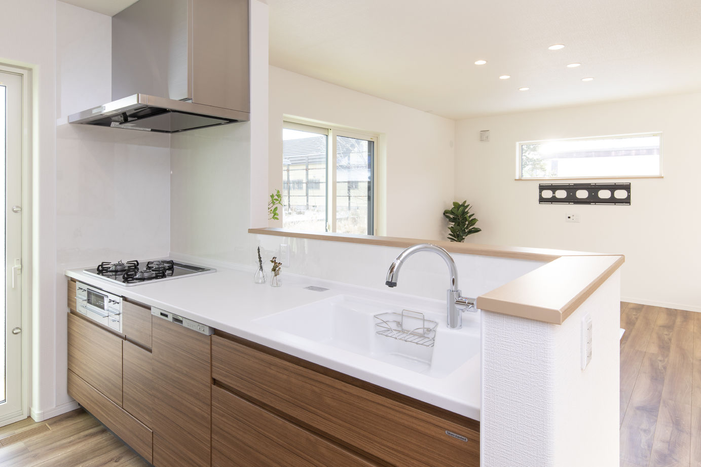 maida koumuten 【2000万円台/恵庭市/４LDK/間取り/土間】大工さんの造作がたくさん！デザイン住宅の建築実例画像4