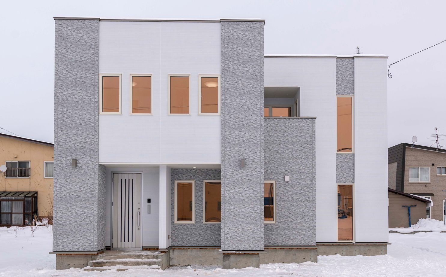 maida koumuten 【2000万円台/岩見沢市/４LDK/間取り】高気密・高断熱な高性能デザイン住宅の建築実例画像1