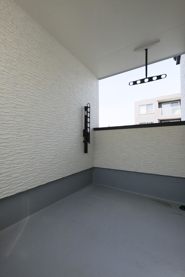 maida koumuten 【札幌市/間取り/二世帯住宅/3階建て】掘こたつ・造作家具・書斎と家族の要望を叶えた二世帯住宅の建築実例画像8