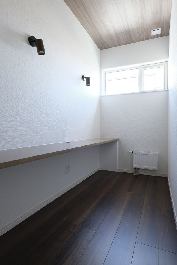 maida koumuten 【札幌市/間取り/二世帯住宅/3階建て】掘こたつ・造作家具・書斎と家族の要望を叶えた二世帯住宅の建築実例画像10