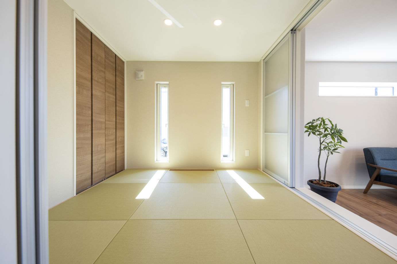 maida koumuten 【2000万円台/札幌市/４LDK/間取り】和室小上がりと鉄骨階段のデザイン住宅の建築実例画像2