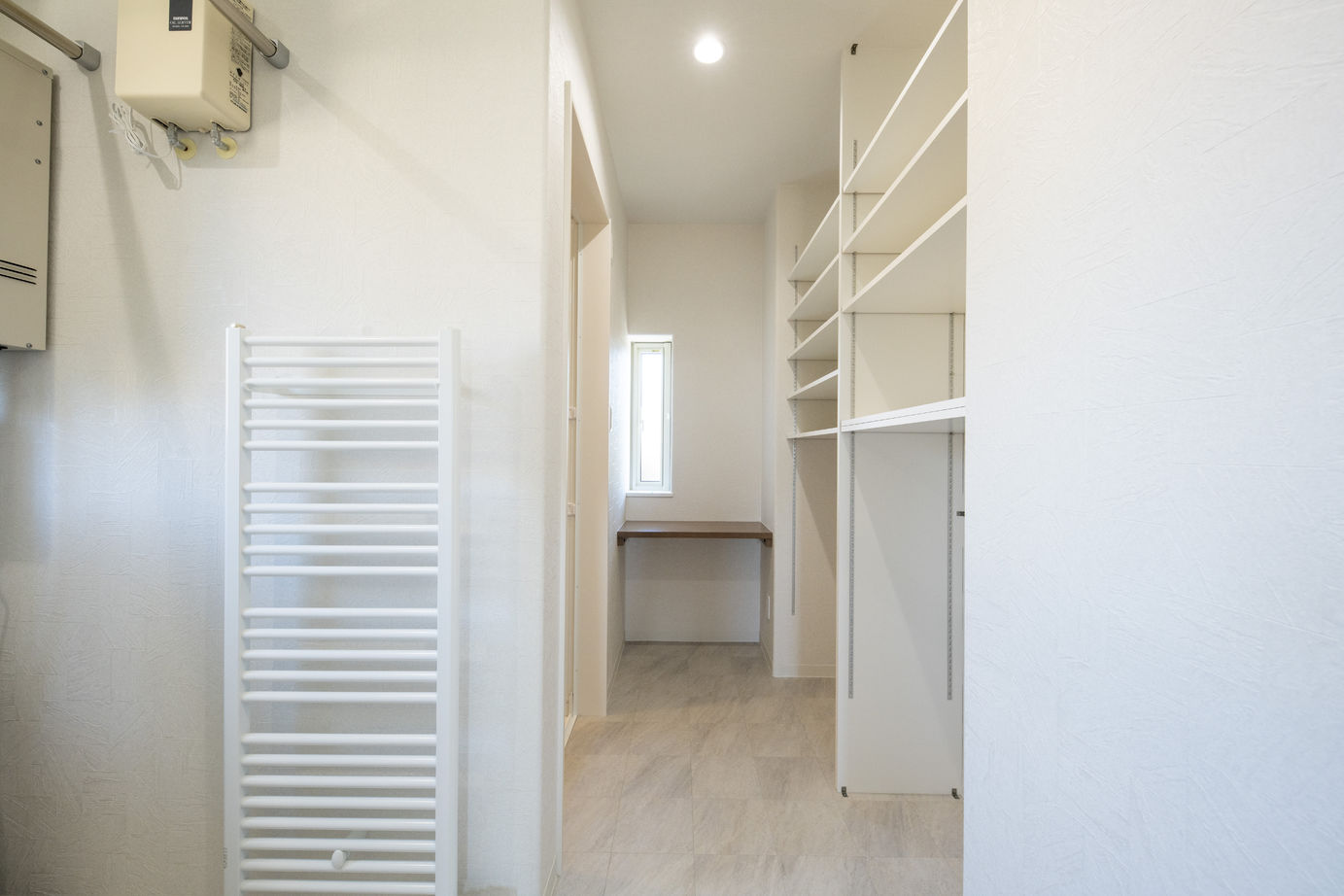 maida koumuten 【2000万円台/札幌市/４LDK/間取り】和室小上がりと鉄骨階段のデザイン住宅の建築実例画像5