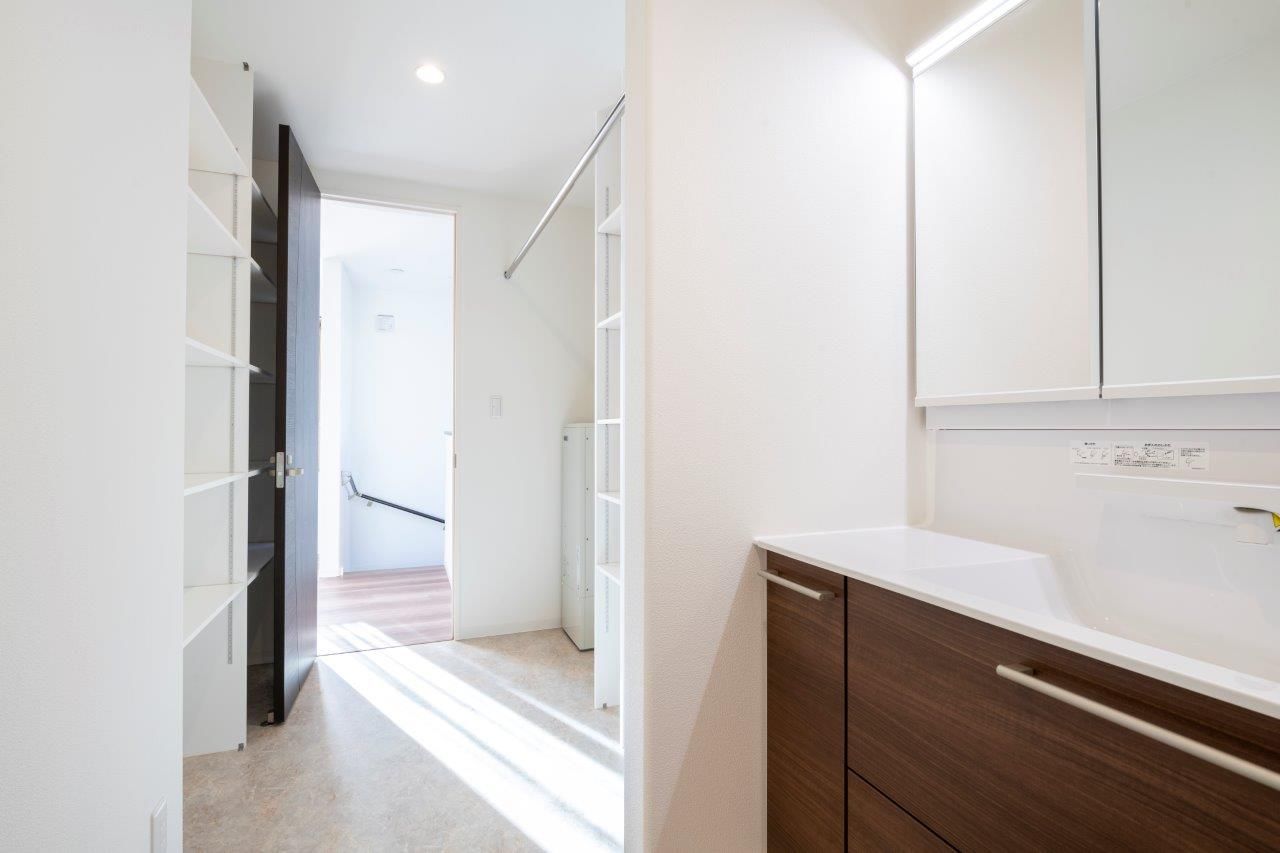 maida koumuten 【ビルトインガレージ/店舗併用住宅/カフェ風/３LDK間取り】和のエッセンスを散りばめた店舗併用住宅の建築実例画像6