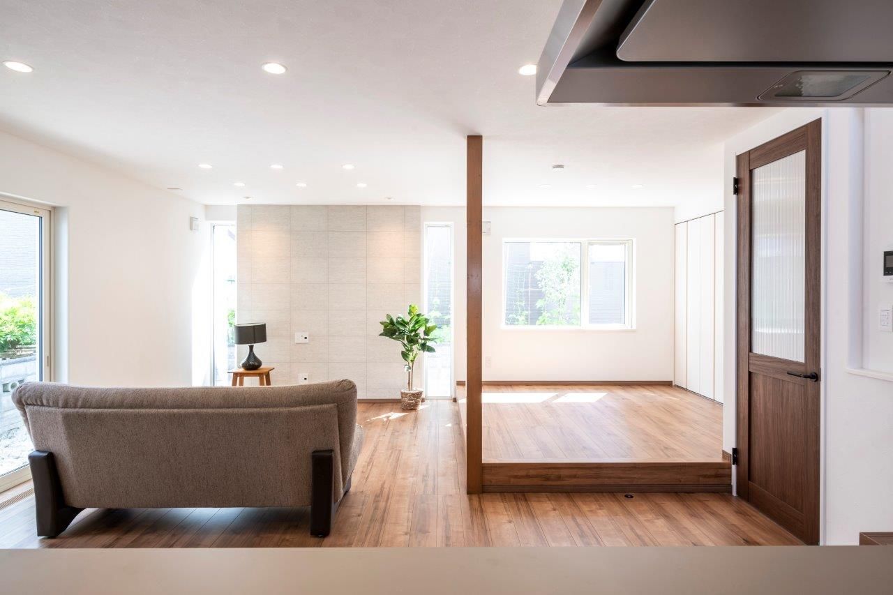 maida koumuten 【2000万円台/札幌市/床暖房/４LDK間取り】家事ラク動線とシンプルデザインを突き詰めた穏やかな住まいの建築実例画像3