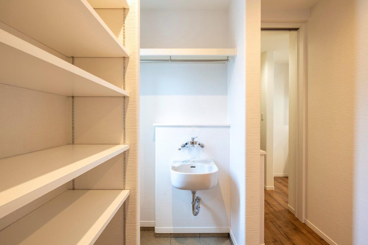 maida koumuten 【2000万円台/北広島市/４LDK間取り】毎朝の朝陽を楽しむ住まいの建築実例画像9