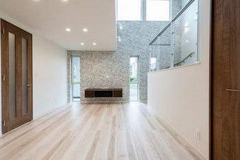 maida koumuten 【札幌市/2000万円台/４LDK間取り／スキップフロア】さりげなく個性が光る快適な家で理想の子育ての建築実例画像2