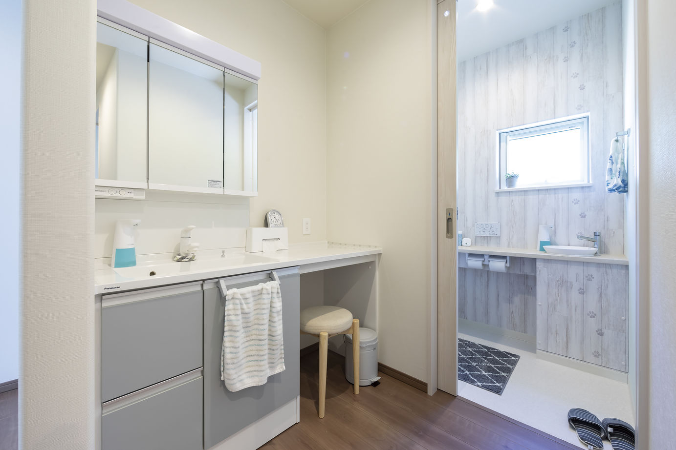 maida koumuten 【ビルドインガレージ×ZEH×平屋】妥協０のデザイン・経済性・暮しやすさ…愛犬も伸び伸びドッグラン付きの建築実例画像14