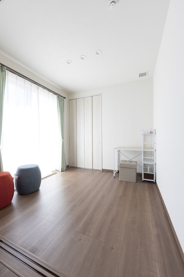 maida koumuten 【ビルドインガレージ×ZEH×平屋】妥協０のデザイン・経済性・暮しやすさ…愛犬も伸び伸びドッグラン付きの建築実例画像15