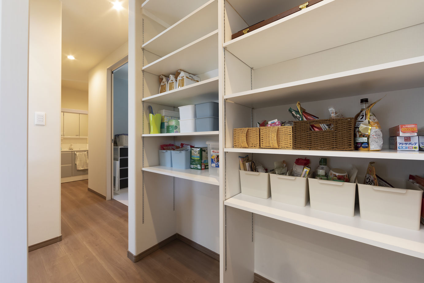 maida koumuten 【ビルドインガレージ×ZEH×平屋】妥協０のデザイン・経済性・暮しやすさ…愛犬も伸び伸びドッグラン付きの建築実例画像18