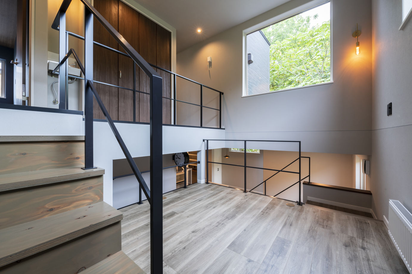 maida koumuten 【札幌市/3000万円台/間取り】お施主様こだわりのスキップフロアと造作階段があるお家の建築実例画像6