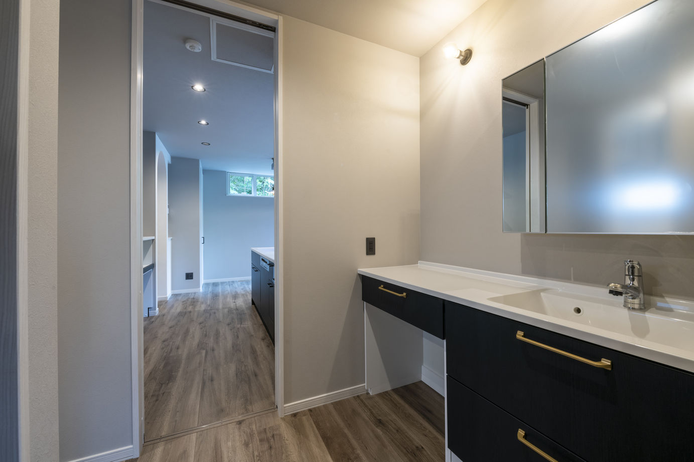 maida koumuten 【札幌市/3000万円台/間取り】お施主様こだわりのスキップフロアと造作階段があるお家の建築実例画像10