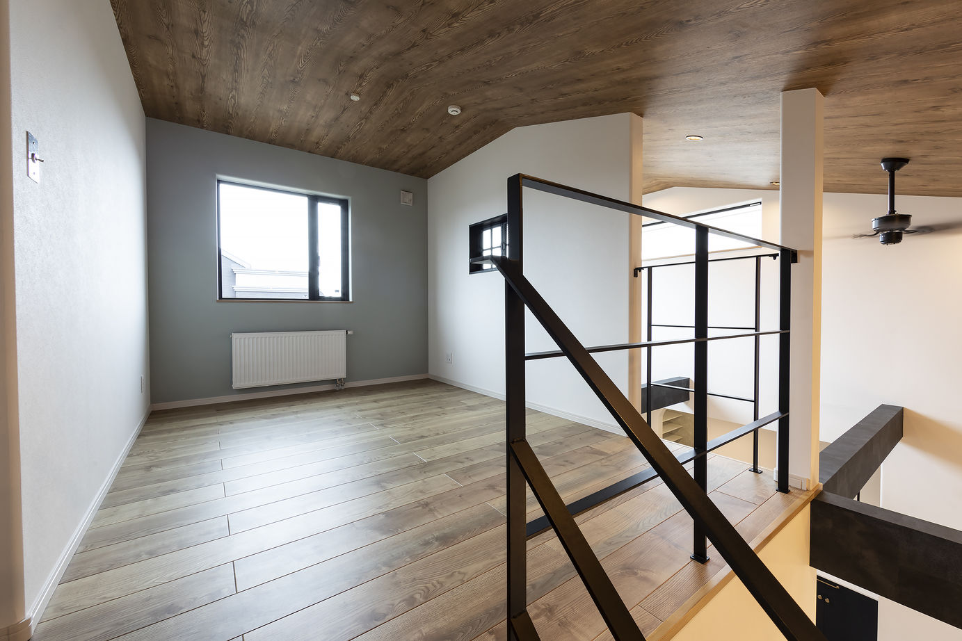 maida koumuten 【札幌市/2000万円台/間取り/吹抜け】吹き抜けで開放的なカフェ風住宅の建築実例画像6