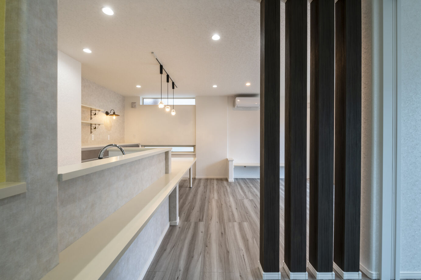 maida koumuten 【札幌市/2000万円台/収納充実/家事ラク/書斎】理想をカタチにした造作家具が映える家の建築実例画像2