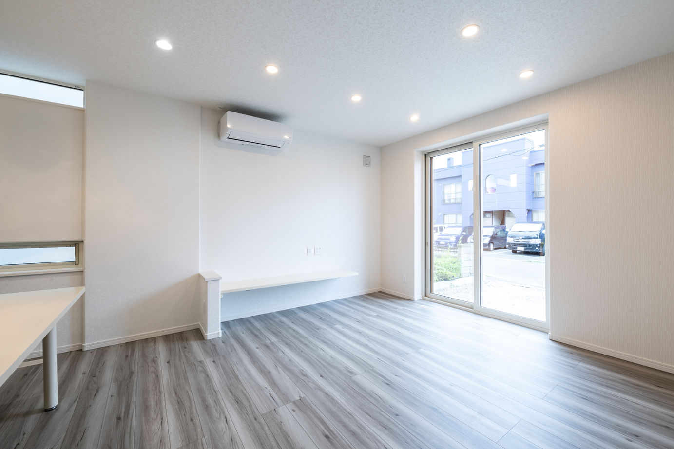 maida koumuten 【札幌市/2000万円台/収納充実/家事ラク/書斎】理想をカタチにした造作家具が映える家の建築実例画像5