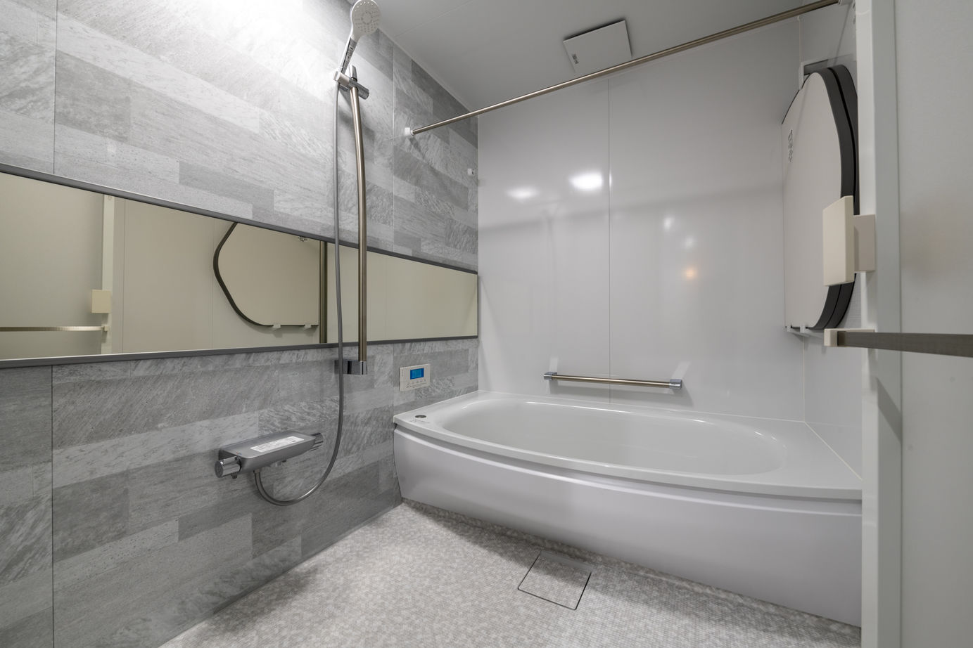 maida koumuten 【札幌市/2000万円台/収納充実/家事ラク/書斎】理想をカタチにした造作家具が映える家の建築実例画像6