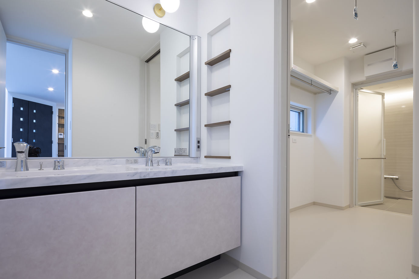 maida koumuten 【札幌市/2000万円台/４LDK間取り/吹抜け/書斎】木のぬくもりを感じる和モダンな住まいの建築実例画像6