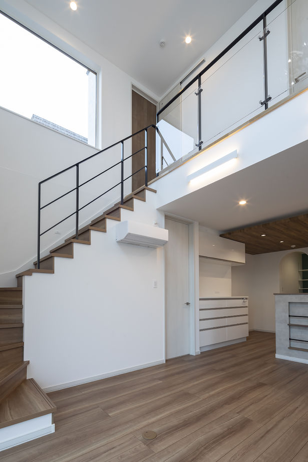 maida koumuten 【札幌市/2000万円台/４LDK間取り/吹抜け/書斎】木のぬくもりを感じる和モダンな住まいの建築実例画像7