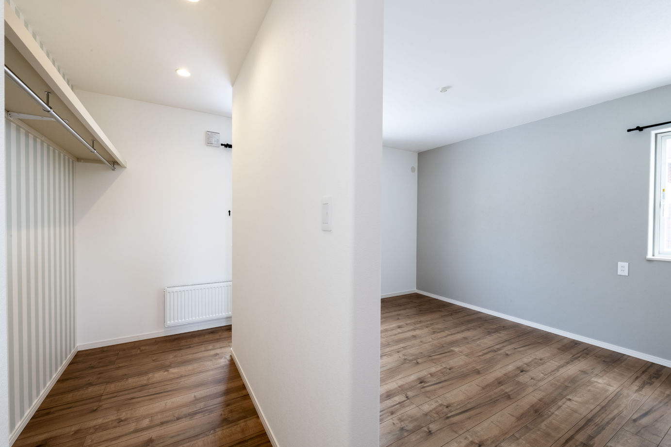 maida koumuten 【小樽市/3000万円台/間取り】大きな吹き抜けとたくさんの窓から陽光が差し込む、ぬくもりのある住まいの建築実例画像10