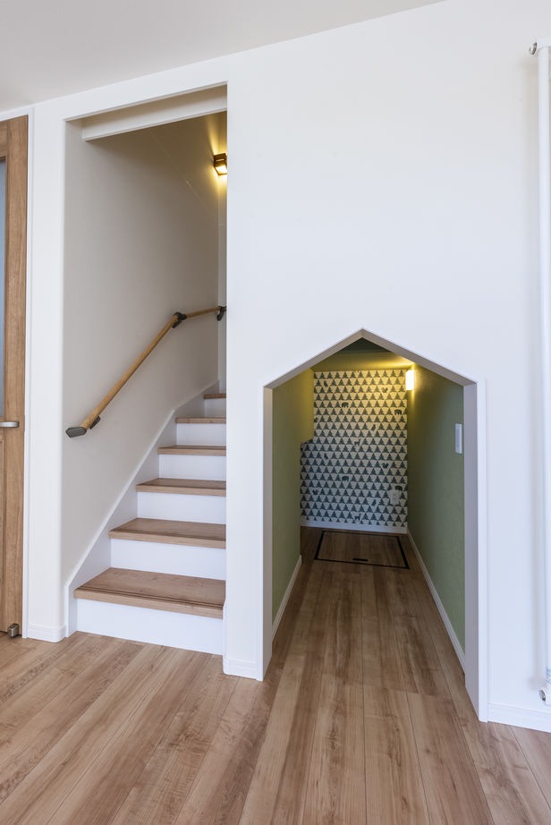 maida koumuten 【札幌市/2000万円台/間取り/家事ラク】階段下におこもりスペースがあるお家の建築実例画像5