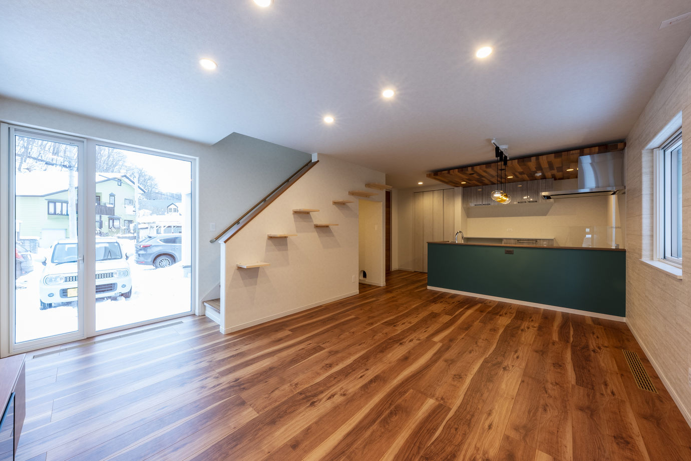 maida koumuten 【札幌市/2000万円台/３LDK間取り/家事動線】遊び心あるキャットウォークがあるお家の建築実例画像2