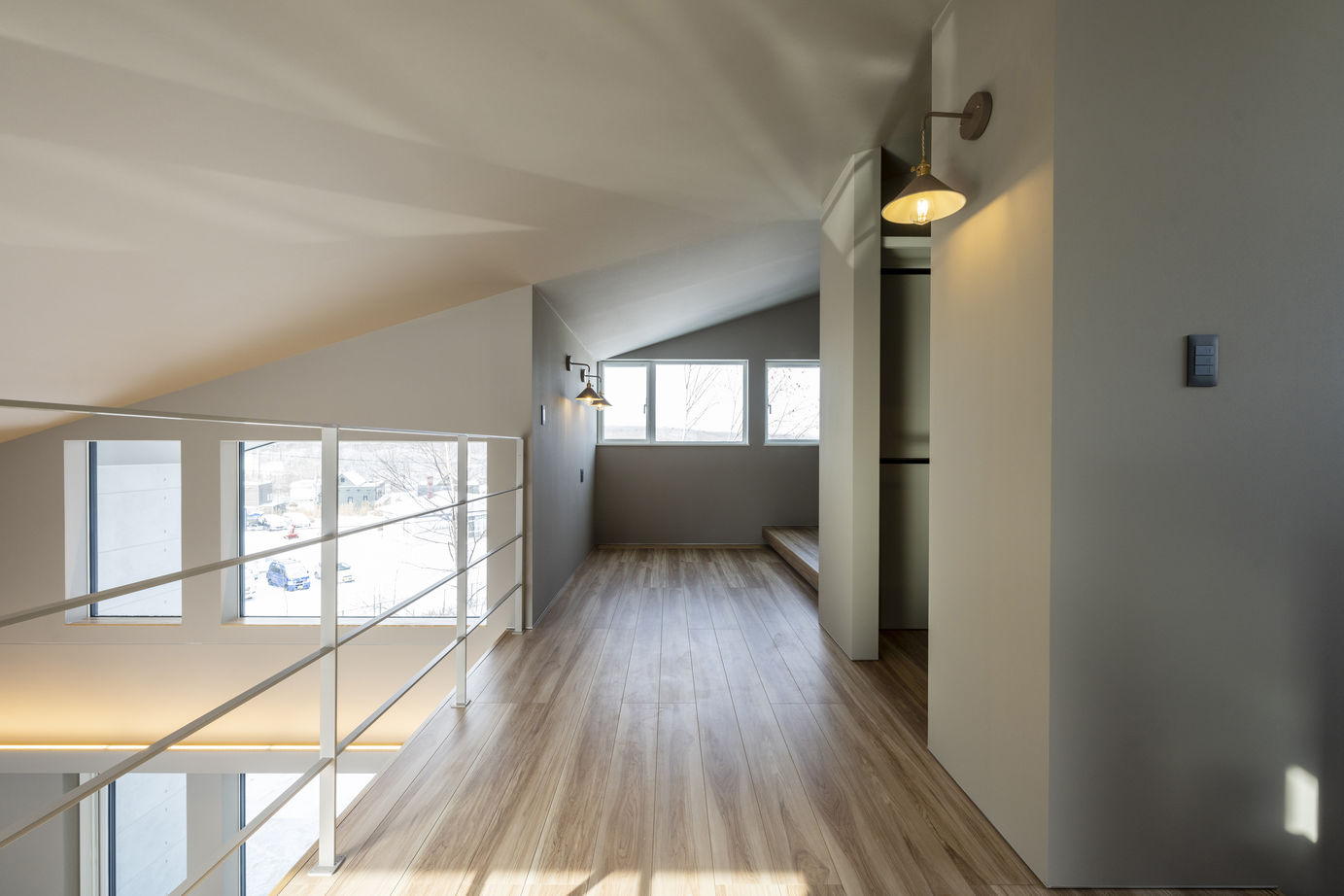 maida koumuten 【札幌市/全館空調】見晴らしのよい高台に佇む、景色に溶け込む住まいの建築実例画像8