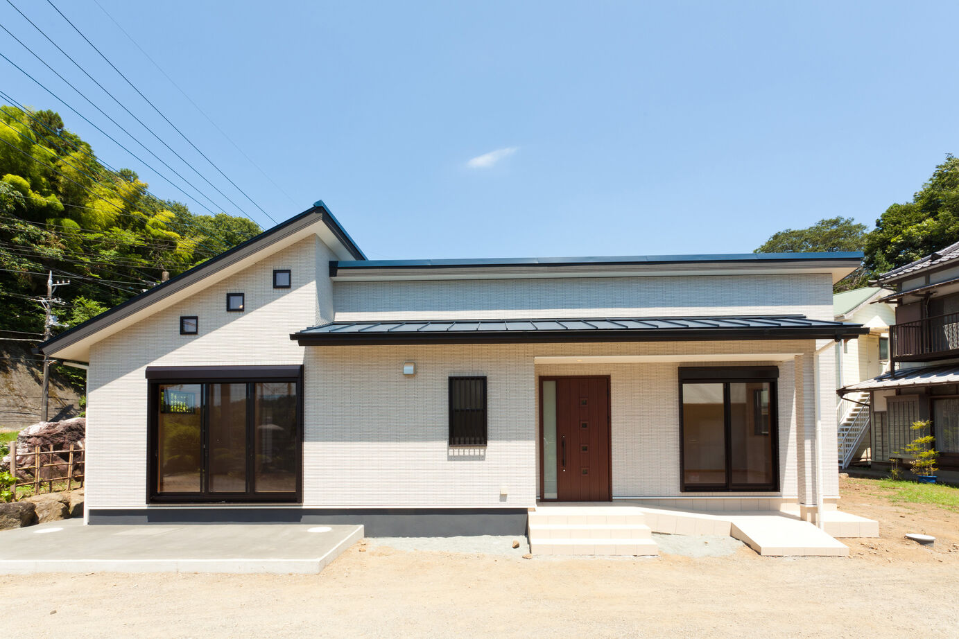 【平塚・大磯・二宮で建てる】空創工房 【平屋／延床27.5坪】プライバシーの保護、寝室の位置、平屋づくりに活きる女性目線の間取りと設計の建築実例画像3
