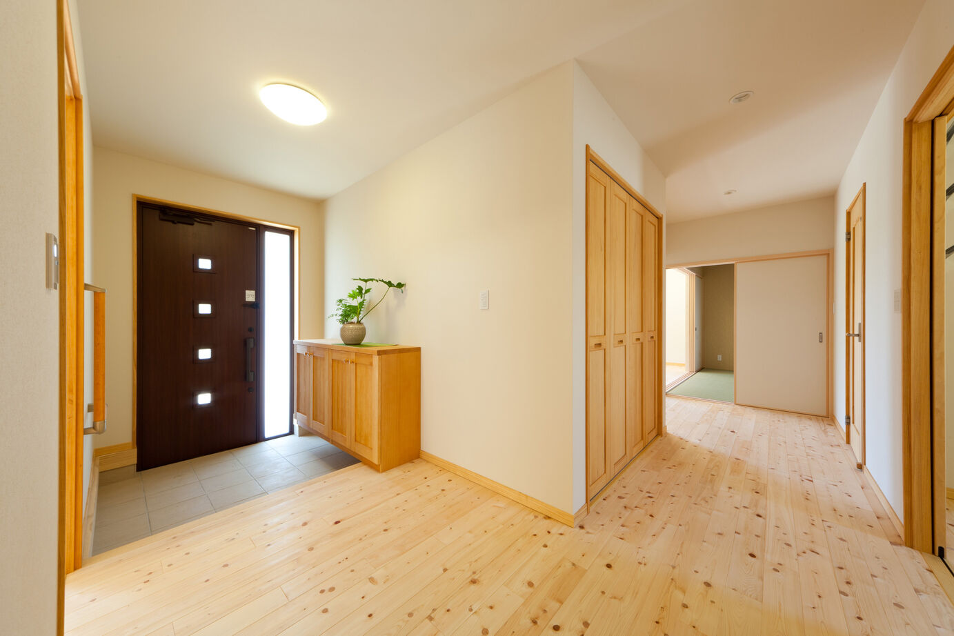 【平塚・大磯・二宮で建てる】空創工房 【平屋／延床27.5坪】プライバシーの保護、寝室の位置、平屋づくりに活きる女性目線の間取りと設計の建築実例画像9