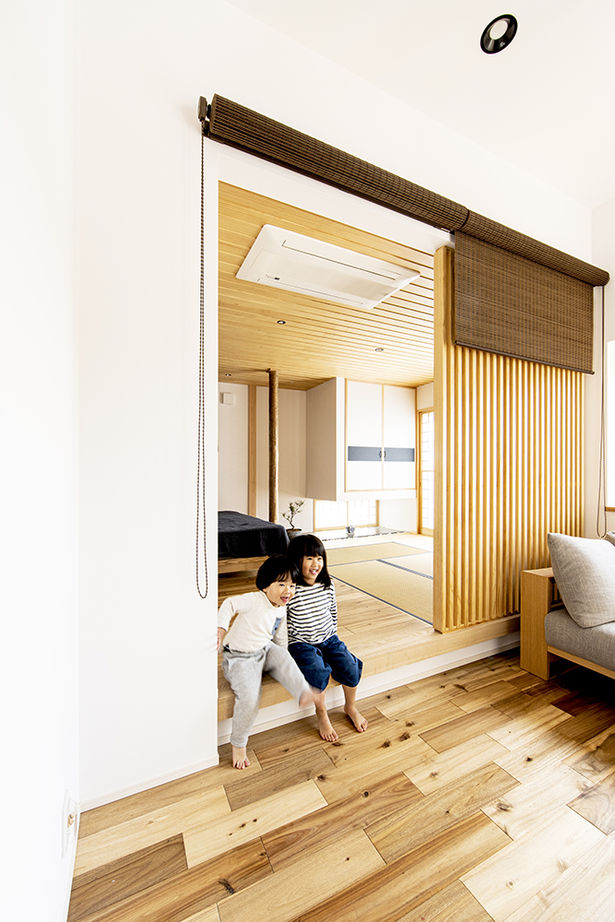 ひのき乃工房　ムクヤホーム 【30坪台/間取り/ビルトインガレージ/吹き抜け】カラマツの無垢材が温かみのある空間をつくるの建築実例画像5