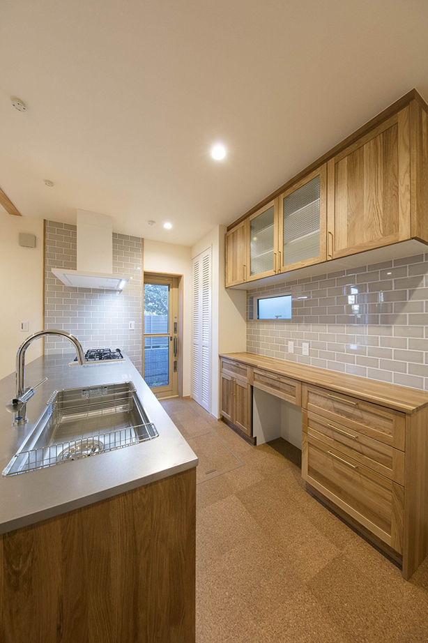 ひのき乃工房　ムクヤホーム 【30坪台/間取り/ビルトインガレージ/吹き抜け】カラマツの無垢材が温かみのある空間をつくるの建築実例画像7