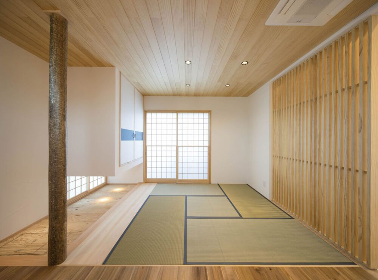 ひのき乃工房　ムクヤホーム 【30坪台/間取り/ビルトインガレージ/吹き抜け】カラマツの無垢材が温かみのある空間をつくるの建築実例画像8