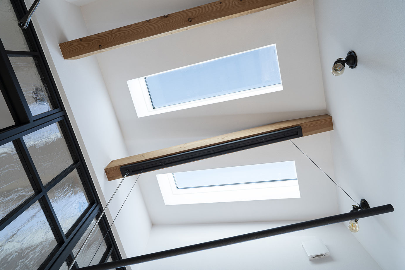 ひのき乃工房　ムクヤホーム 【30坪台/間取り/ビルトインガレージ/吹き抜け】カラマツの無垢材が温かみのある空間をつくるの建築実例画像10