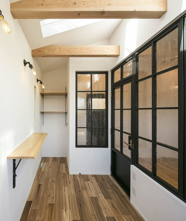 ひのき乃工房　ムクヤホーム 【30坪台/間取り/ビルトインガレージ/吹き抜け】カラマツの無垢材が温かみのある空間をつくるの建築実例画像12