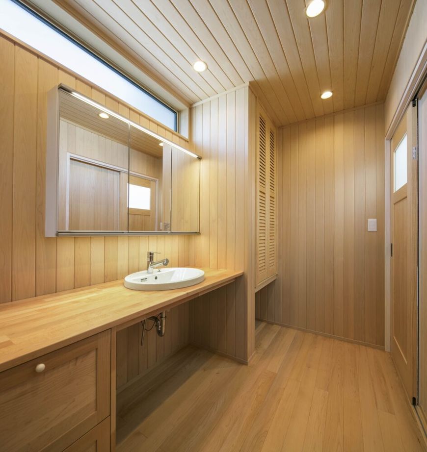 ひのき乃工房　ムクヤホーム 【30坪台/間取り/ビルトインガレージ/吹き抜け】カラマツの無垢材が温かみのある空間をつくるの建築実例画像16