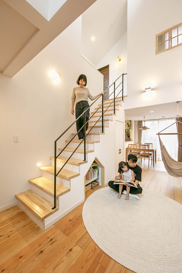 ひのき乃工房　ムクヤホーム 【2000万円台/20坪台/間取り/狭小/ウッドデッキ】高さ5.5mの吹き抜けの解放感と自然素材が心地よい注文住宅の建築実例画像5